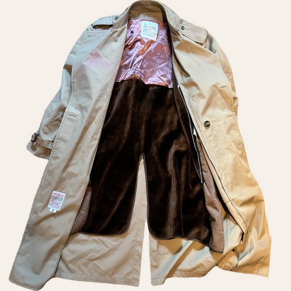 Vintage 70s London Fog Trench - Picture 5 of 10